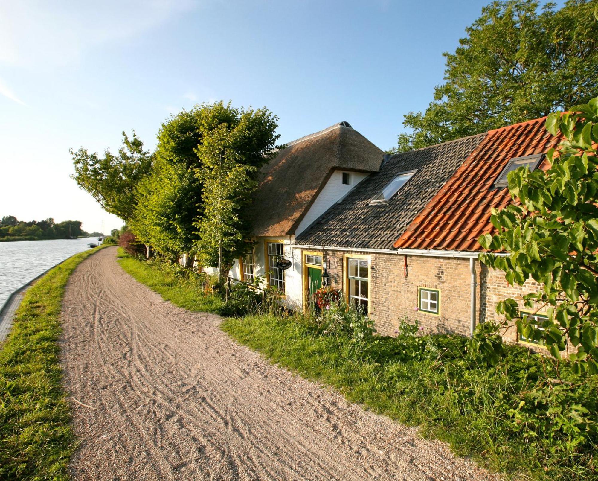 B&B Rechthuis Van Zouteveen Schipluiden Esterno foto